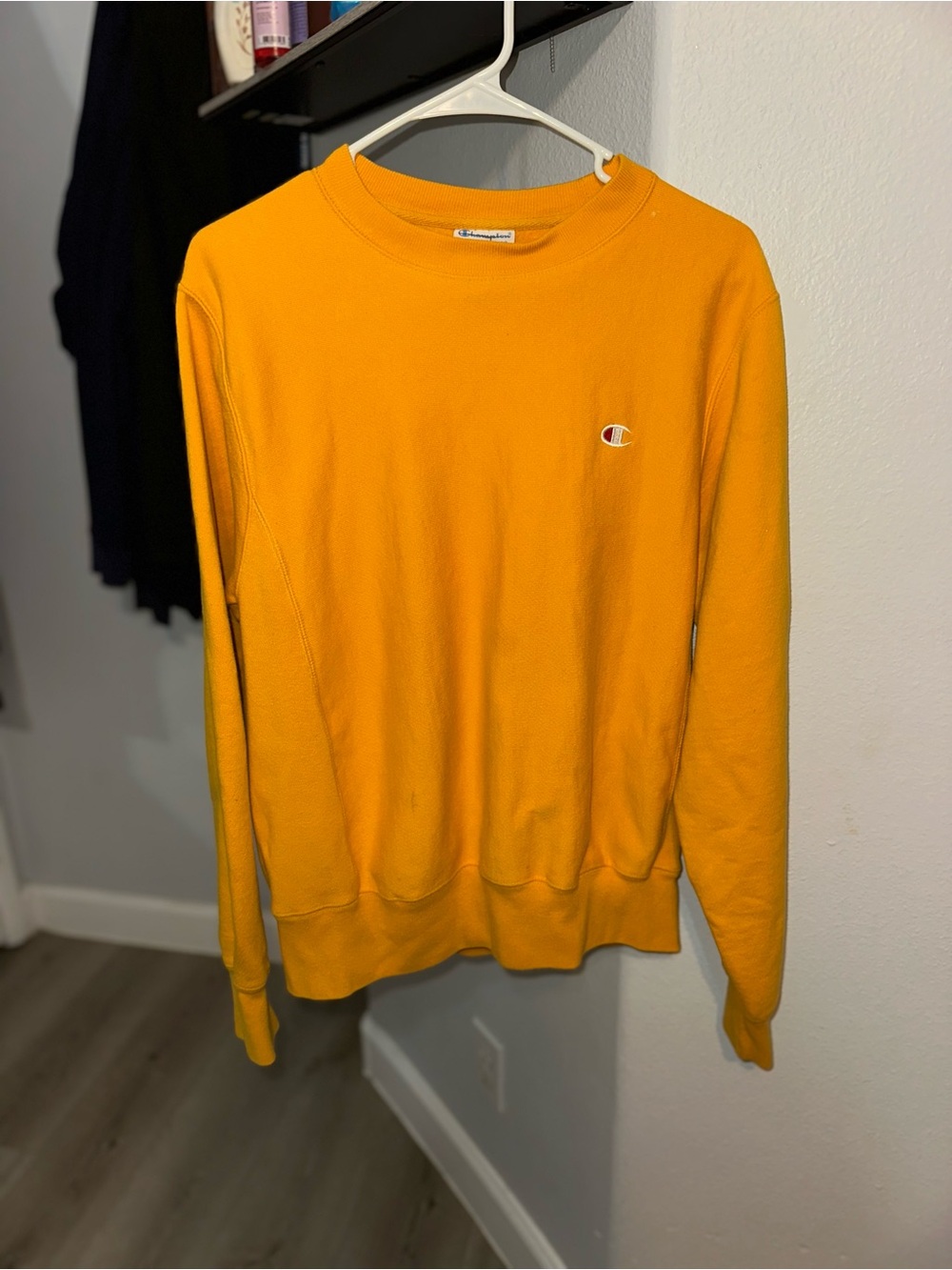 Champion Reverse Weave Men’s Crewneck Sweatshirt in Mustard Yellow